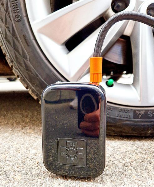 Автомобильный компрессор 12 В от прикуривателя для машины, мотоцикла, велосипеда и различных мячей 84682709 фото